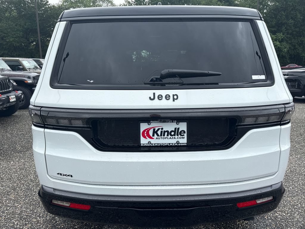 New 2026 Jeep Grand Wagoneer Summit w/ Premium Group III AWD/4WD image 32