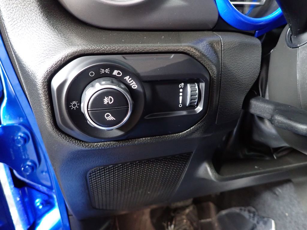 Used 2023 Jeep Gladiator Willys image 25