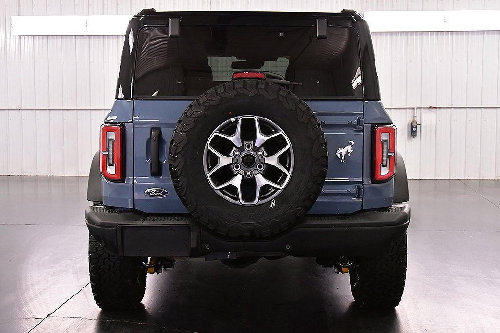 Used 2025 Ford Bronco Badlands image 6