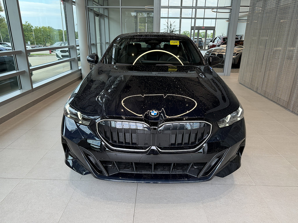 New 2027 BMW 530i xDrive w/ M Sport Package AWD/4WD image 2
