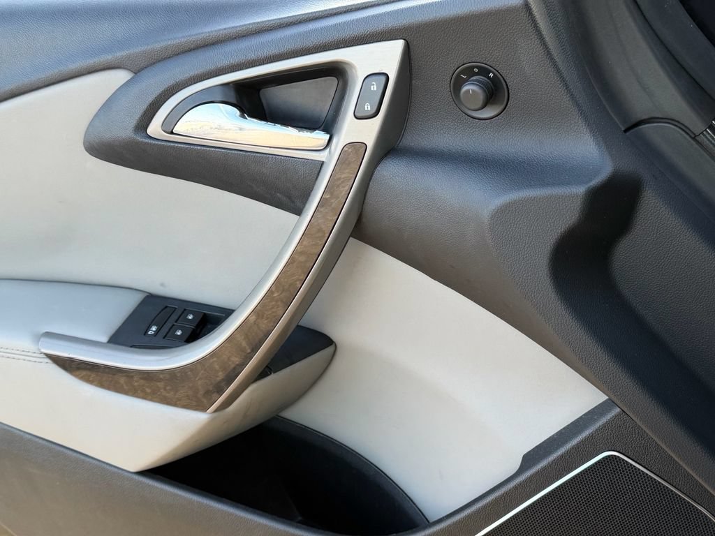Used 2014 Buick Verano Convenience FWD image 26