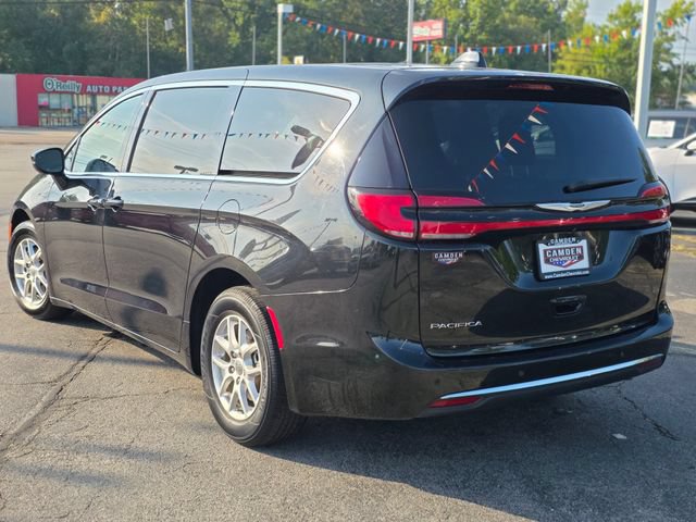 Used 2023 Chrysler Pacifica Touring-L FWD video 3
