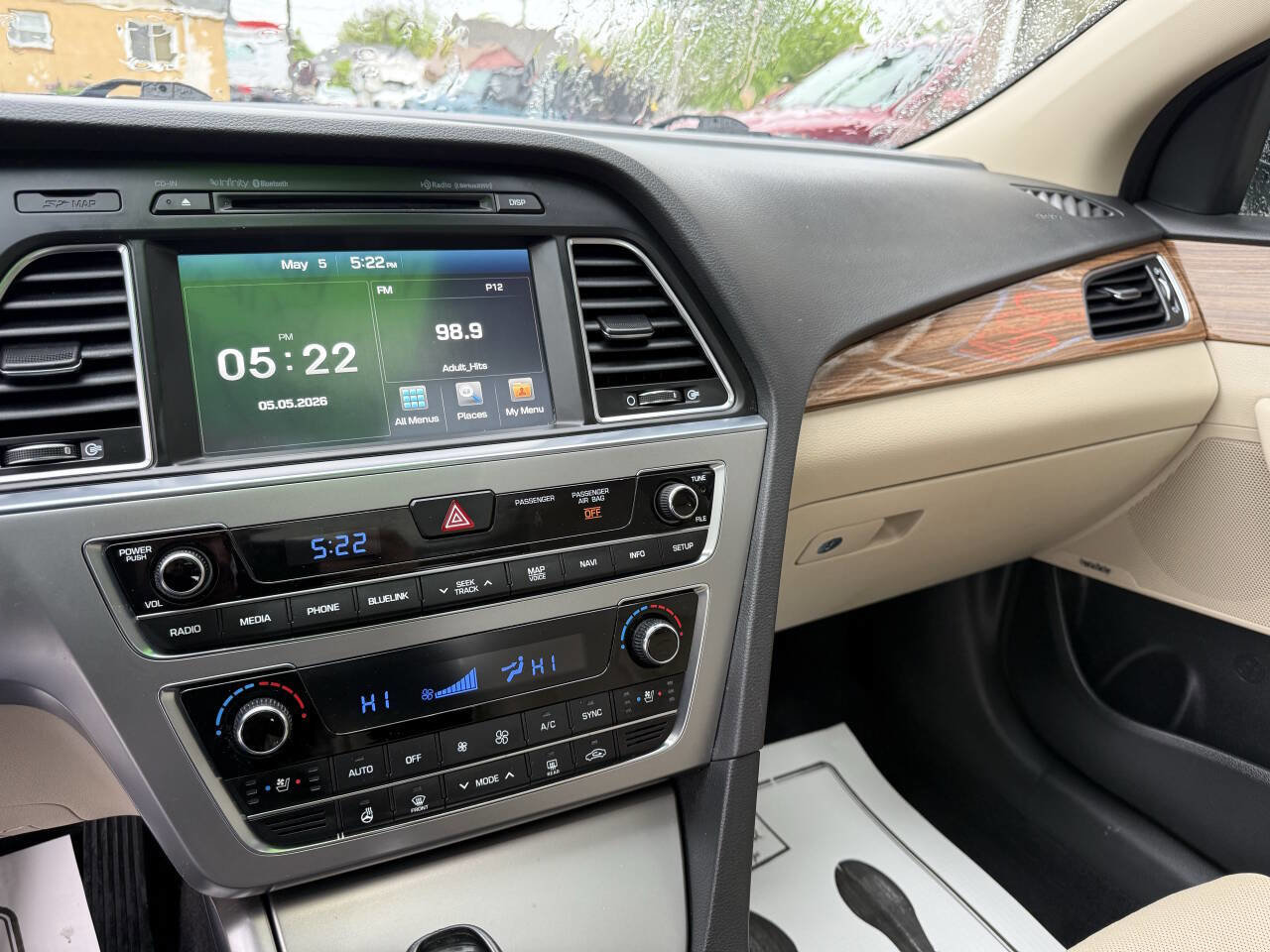 Used 2015 Hyundai Sonata Limited w/ Option Group 06 FWD image 16