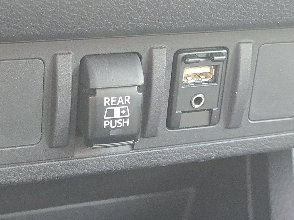 Used 2019 Toyota Tacoma SR5 image 29