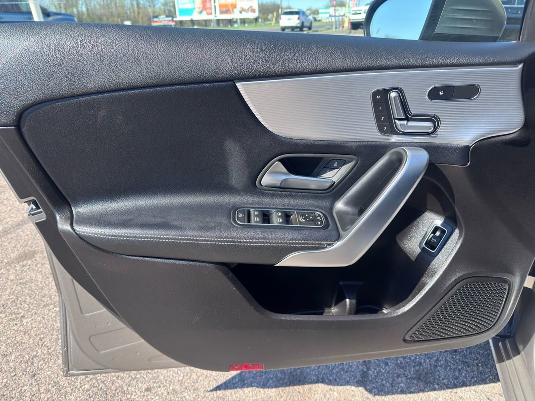 Used 2019 Mercedes-Benz A 220 4MATIC image 9