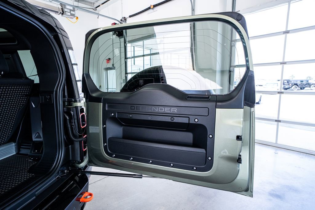 Used 2022 Land Rover Defender 90 X image 54