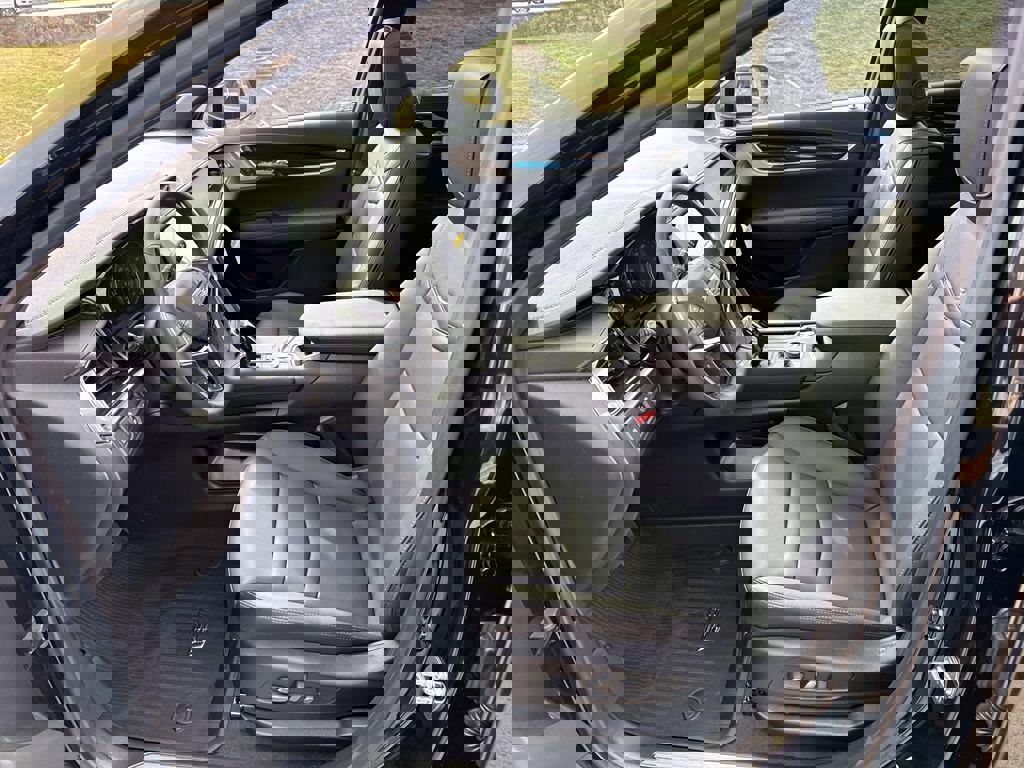 New 2026 Cadillac XT5 Premium Luxury w/ Driver Assist Package image 14