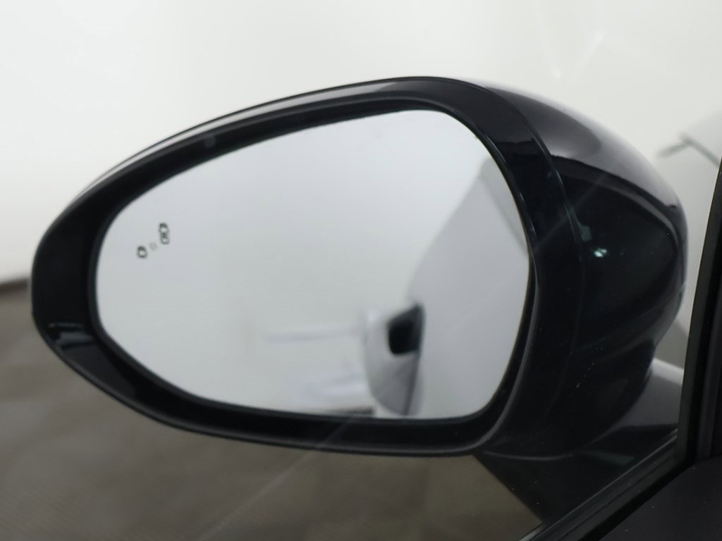 Used 2023 Kia K5 GT-Line image 36