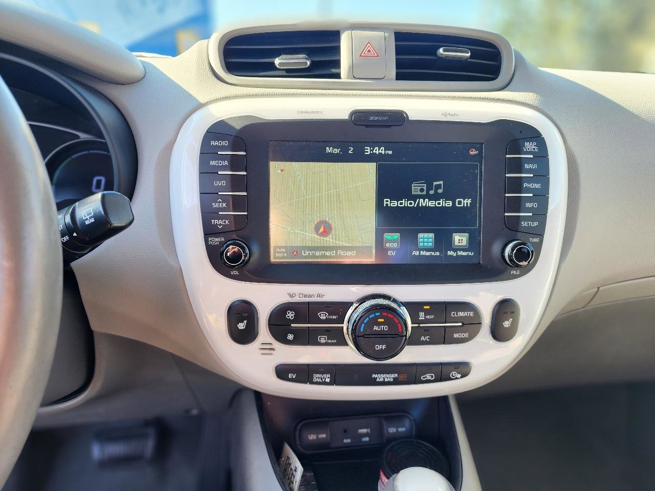 Used 2016 Kia Soul EV FWD image 18