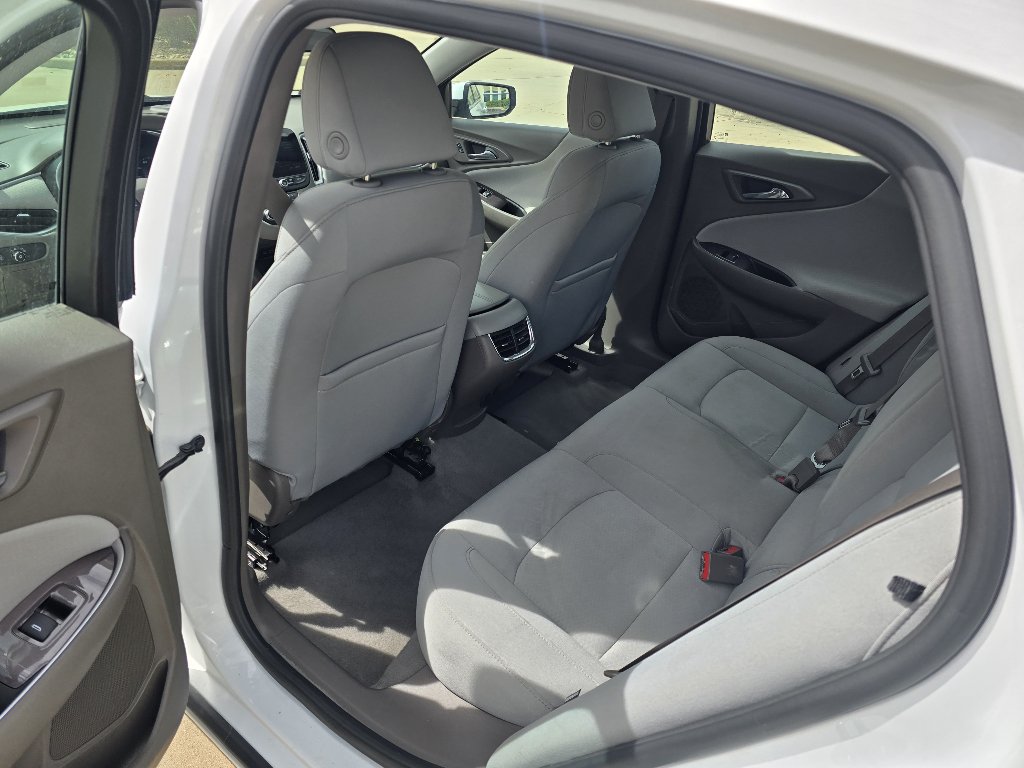 Used 2022 Chevrolet Malibu LT FWD image 13