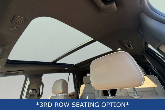 Used 2021 Chevrolet Tahoe Premier w/ Premium Package image 13