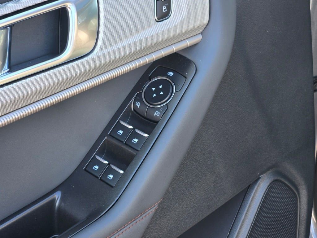 New 2026 Ford Explorer Active w/ Active Comfort Package image 20