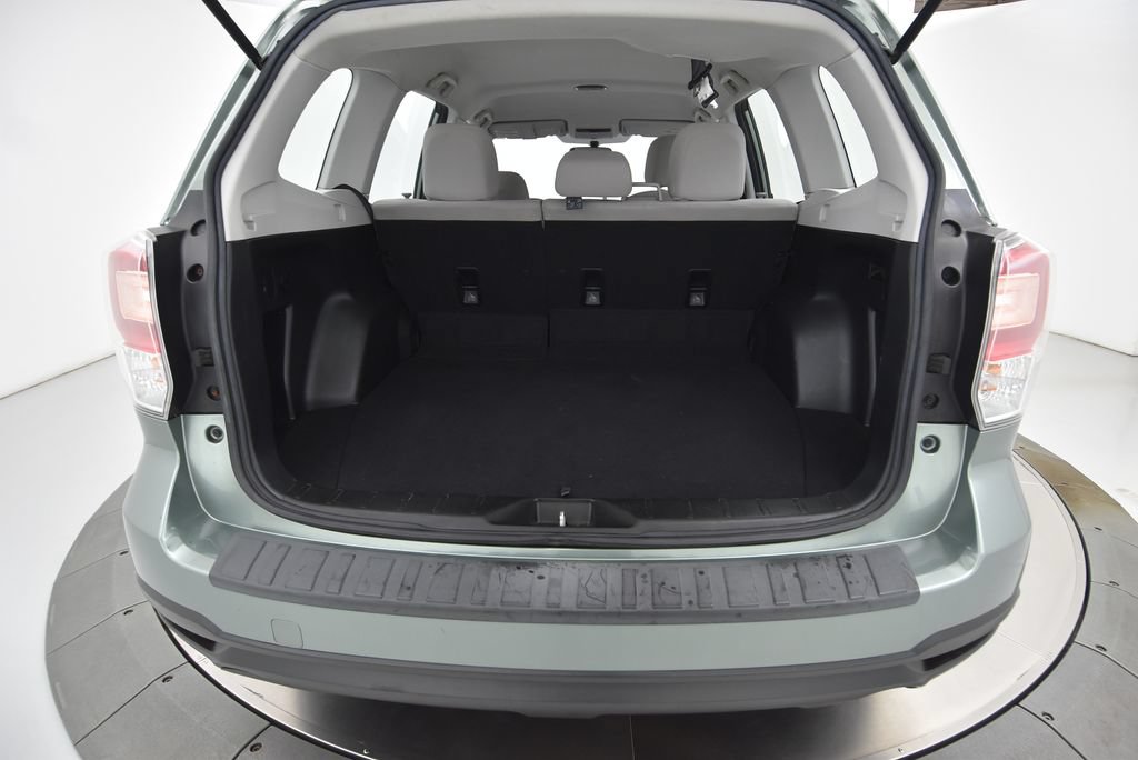 Used 2017 Subaru Forester 2.5i AWD/4WD image 33