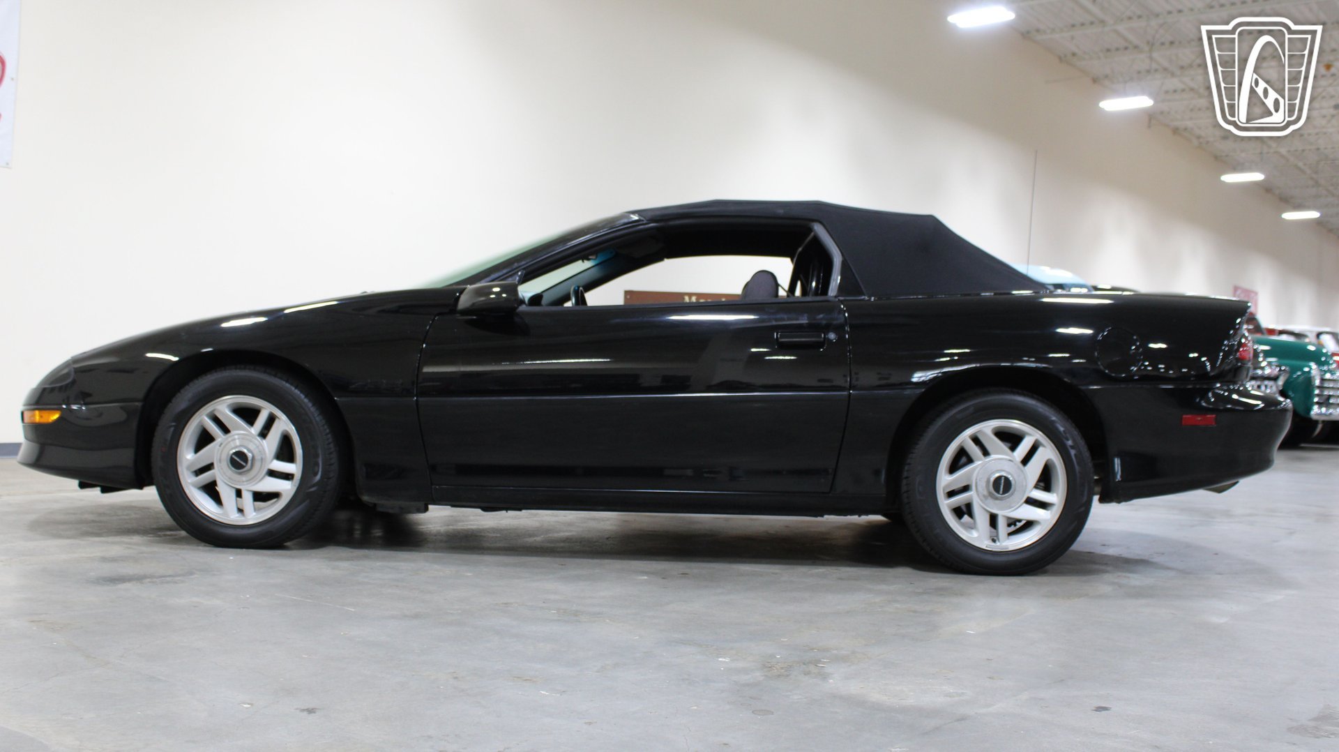 Used 1995 Chevrolet Camaro Z28 RWD image 26