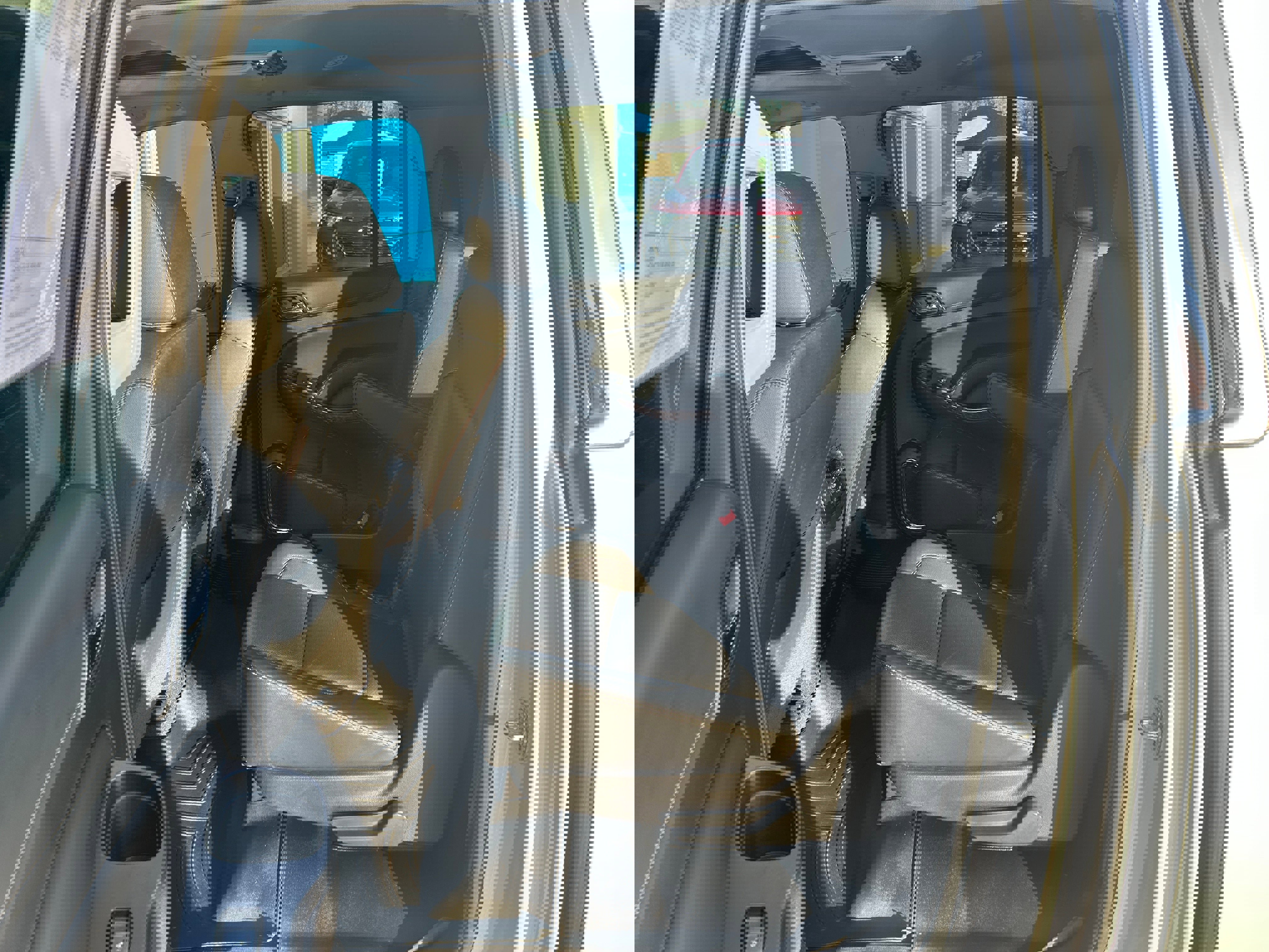 Used 2020 Chevrolet Suburban Premier image 32