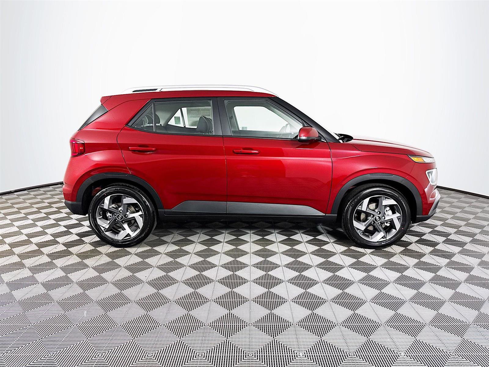 New 2025 Hyundai Venue Limited image 8