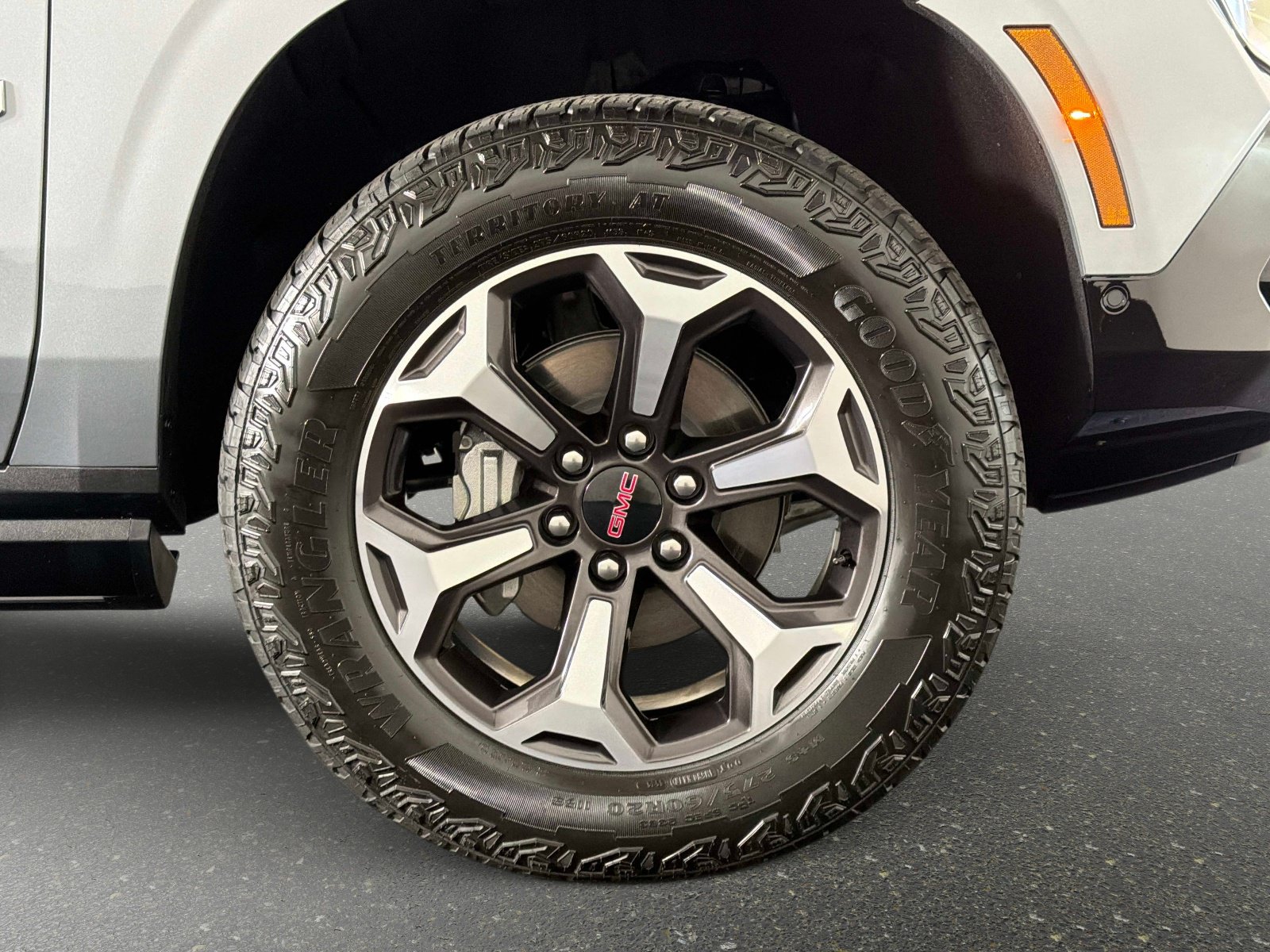 Used 2026 GMC Yukon AT4 Ultimate AWD/4WD image 21