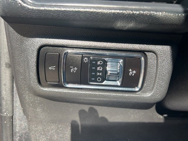 Used 2023 Lincoln Corsair AWD w/ Equipment Group 101A image 23