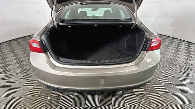 Used 2023 Chevrolet Malibu LT FWD image 28