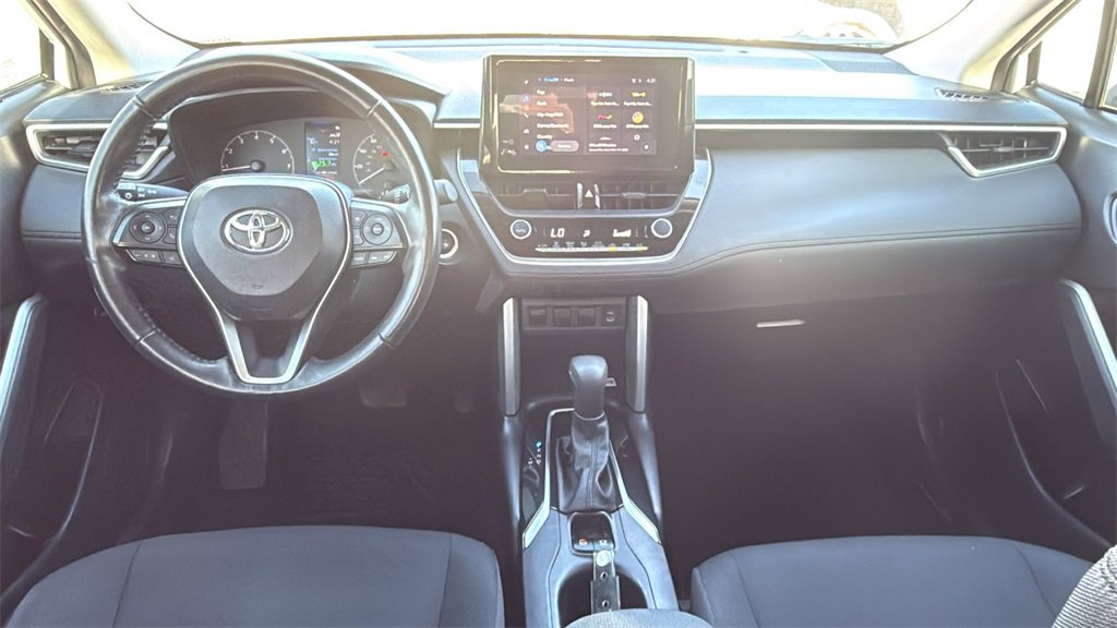 Used 2023 Toyota Corolla Cross LE image 17