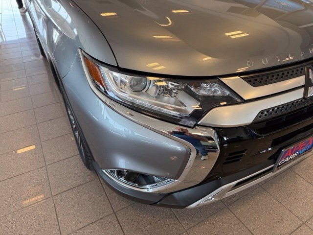 Used 2020 Mitsubishi Outlander ES FWD image 9