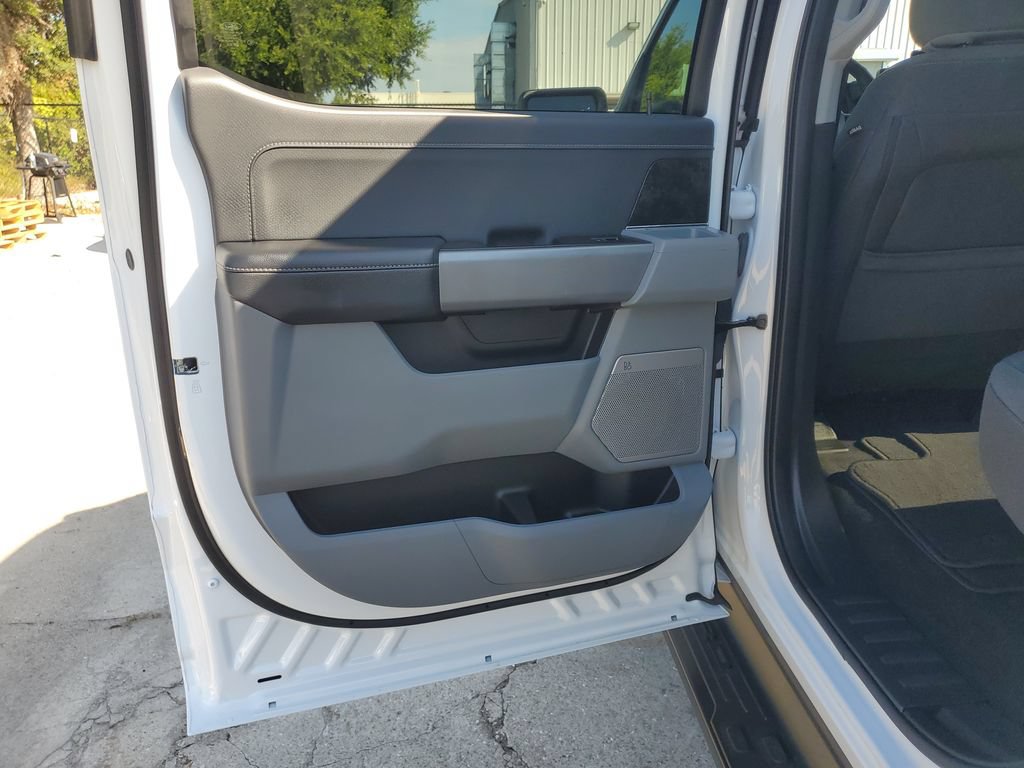 Used 2024 Ford F150 Lightning Flash AWD/4WD image 17