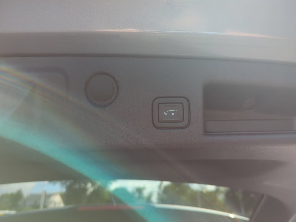 Certified 2023 Chevrolet Equinox RS AWD/4WD image 18