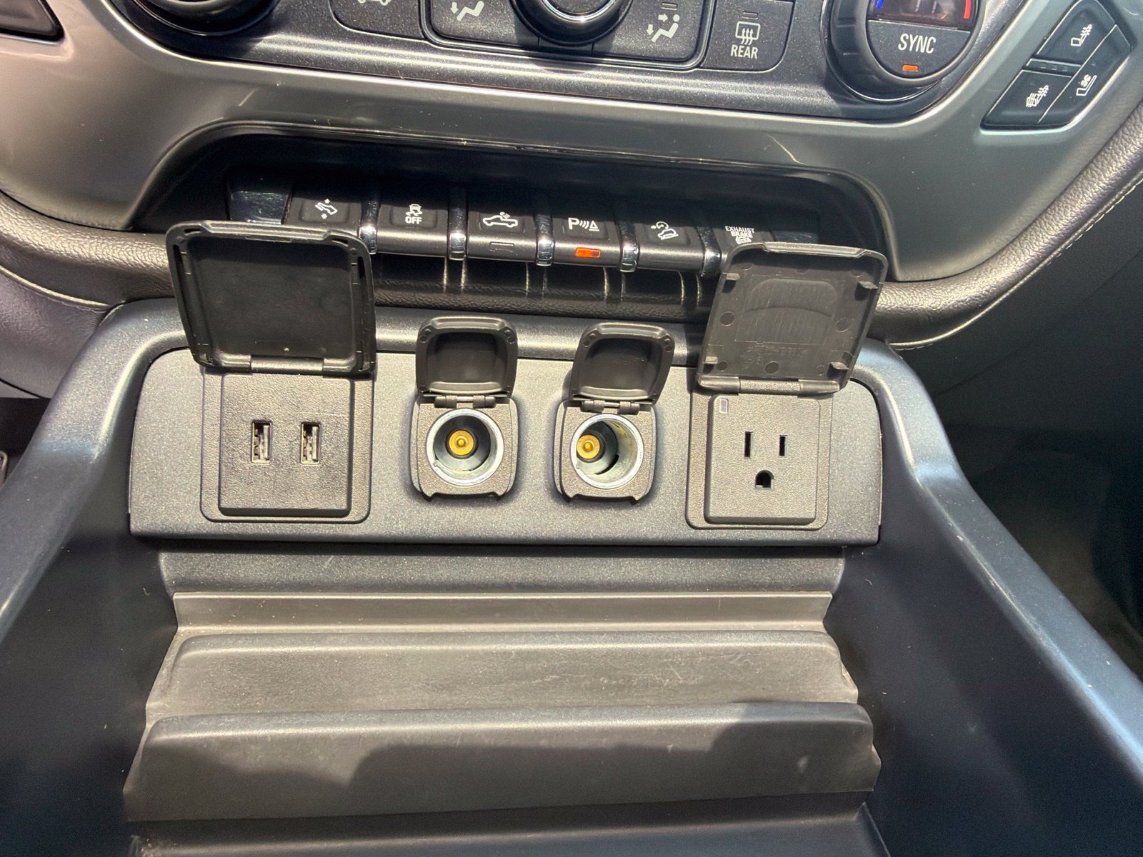 Used 2018 Chevrolet Silverado 2500 LTZ w/ Duramax Plus Package AWD/4WD image 21