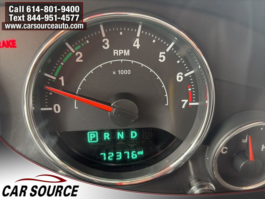 Used 2018 Jeep Wrangler Sahara w/ Connectivity Group image 20