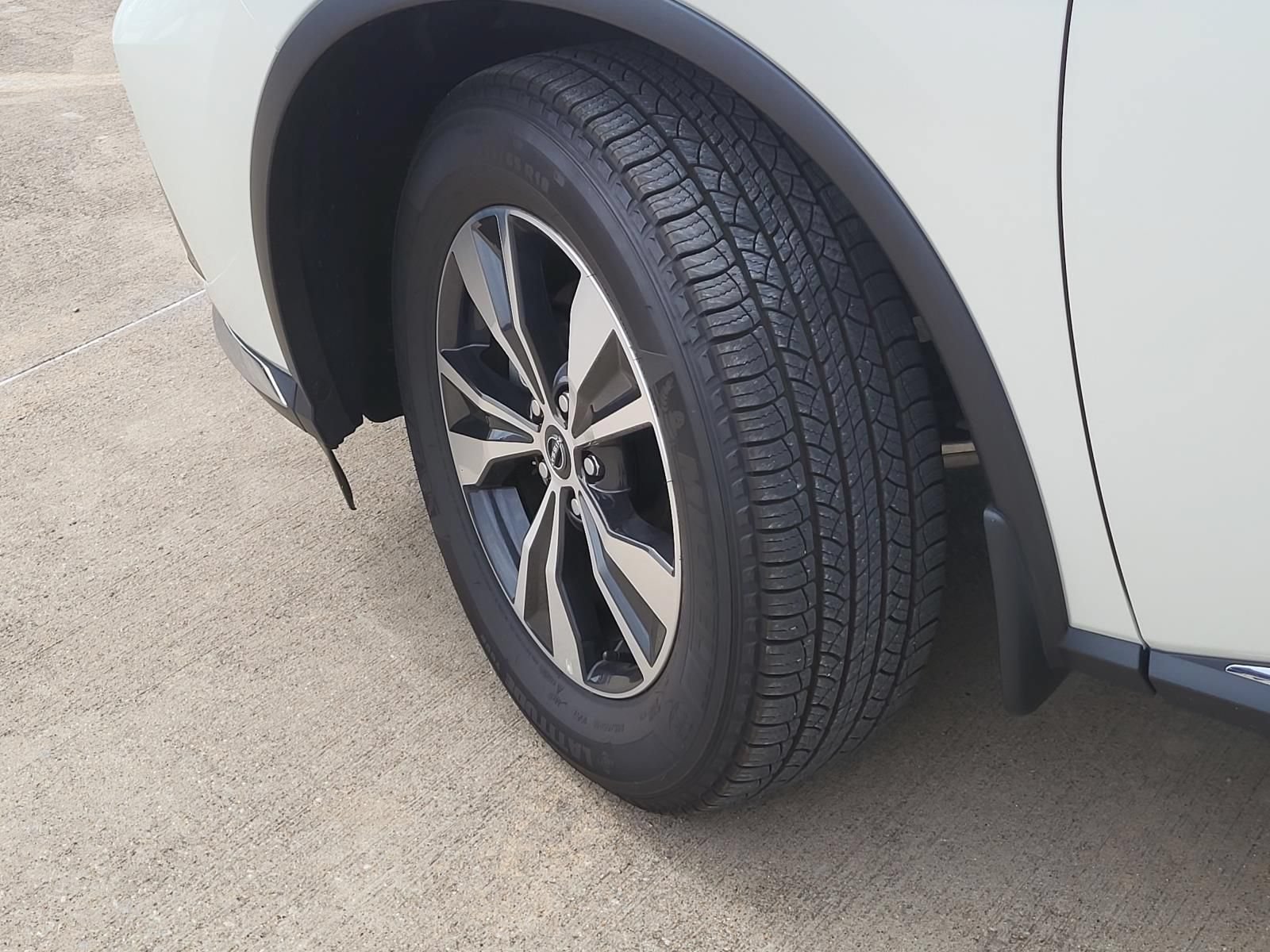 Used 2024 Nissan Murano SV FWD image 9