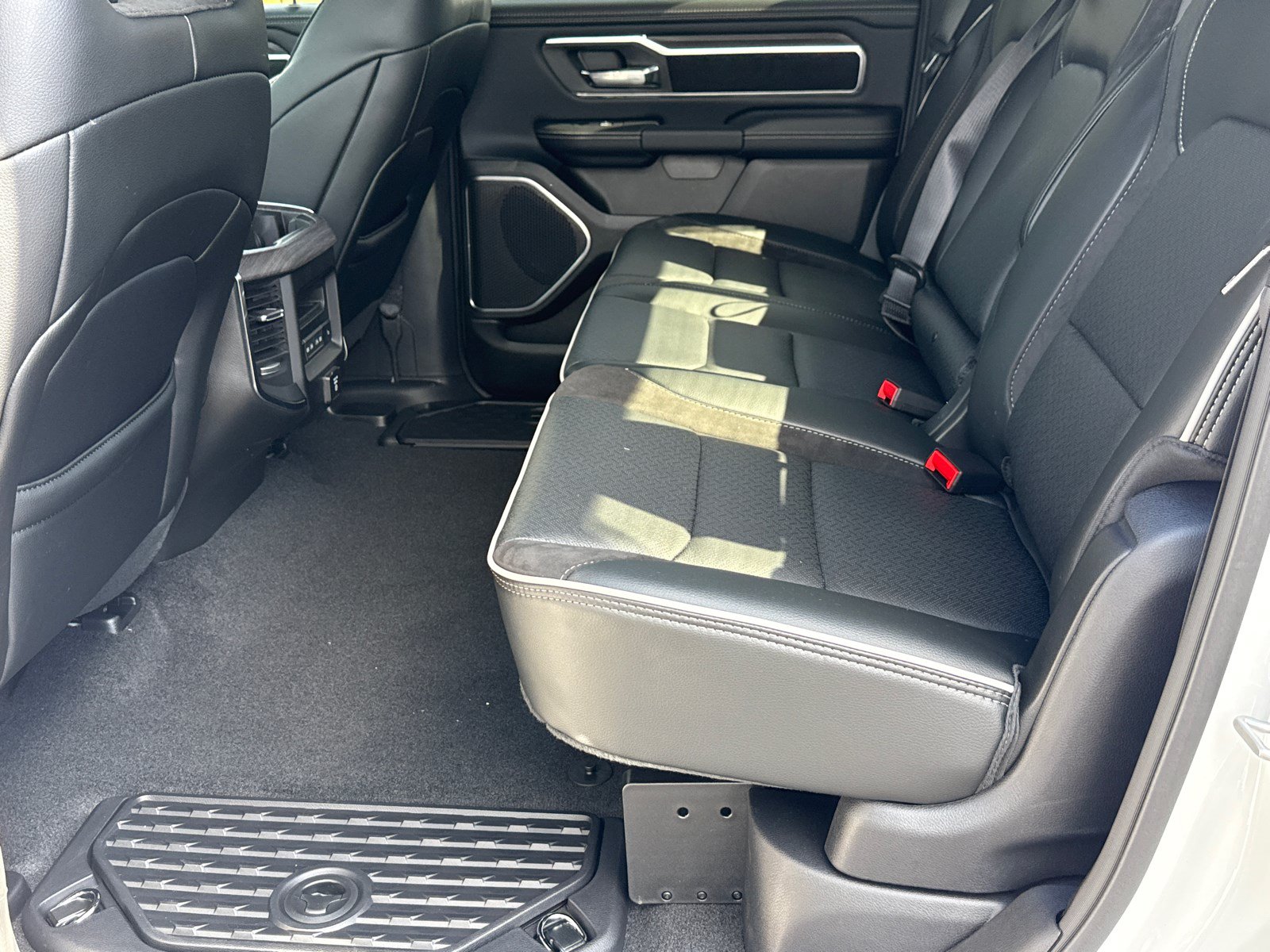 New 2027 RAM 1500 Laramie w/ Night Edition AWD/4WD image 20