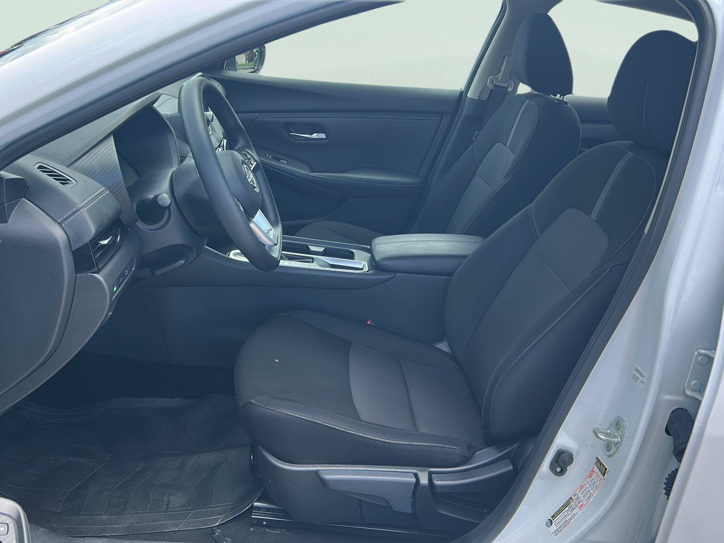 Used 2024 Nissan Sentra SV FWD image 7