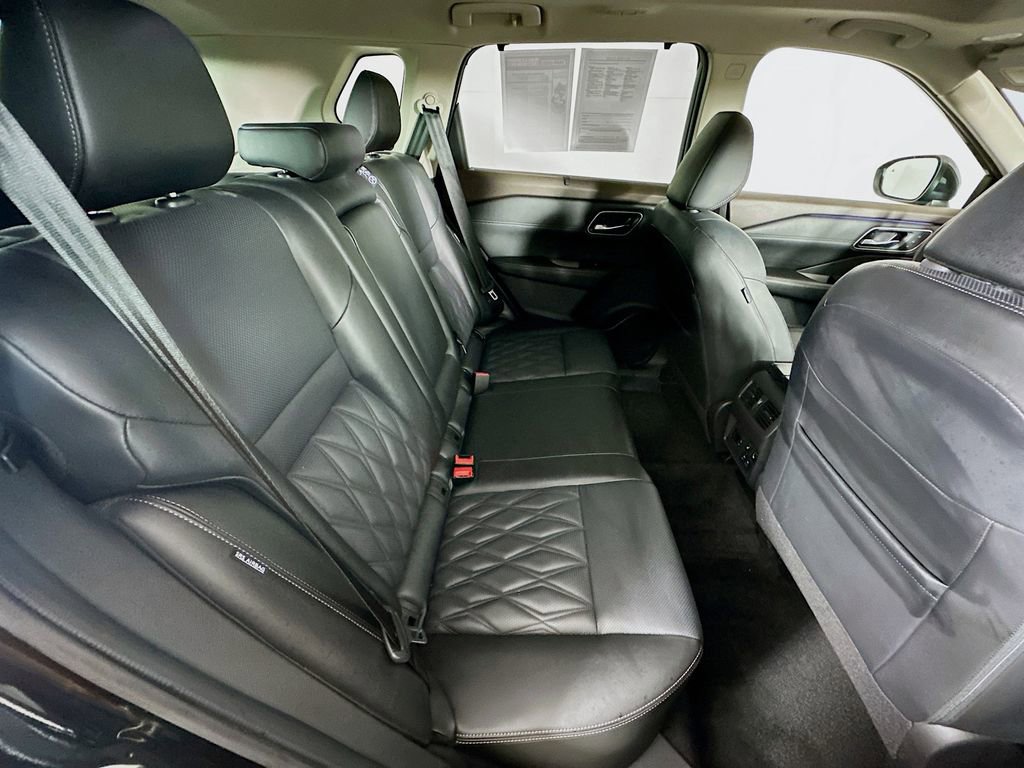 Certified 2023 Nissan Rogue Platinum w/ Platinum Premium Package image 36