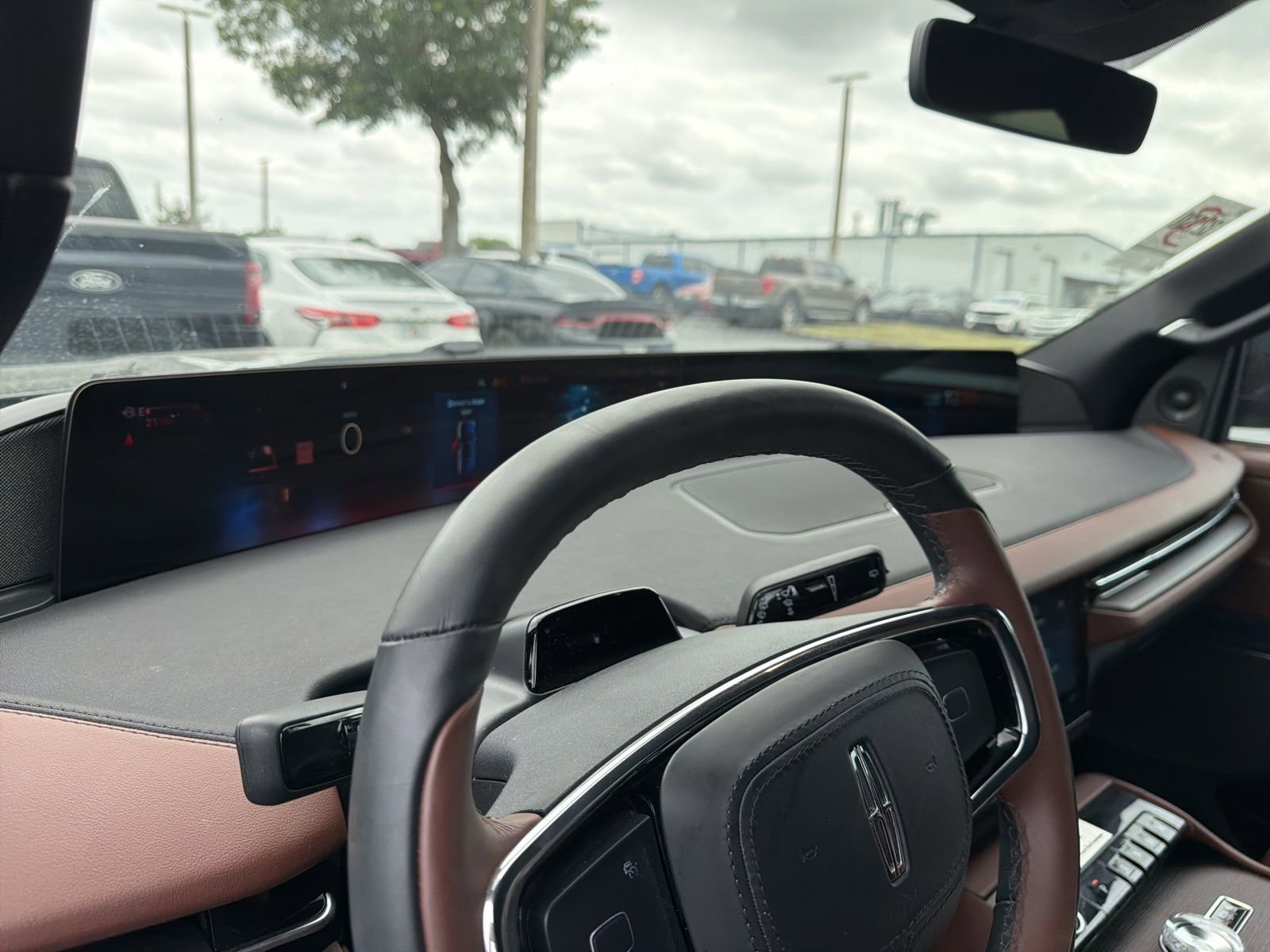 Used 2025 Lincoln Navigator Reserve AWD/4WD image 20