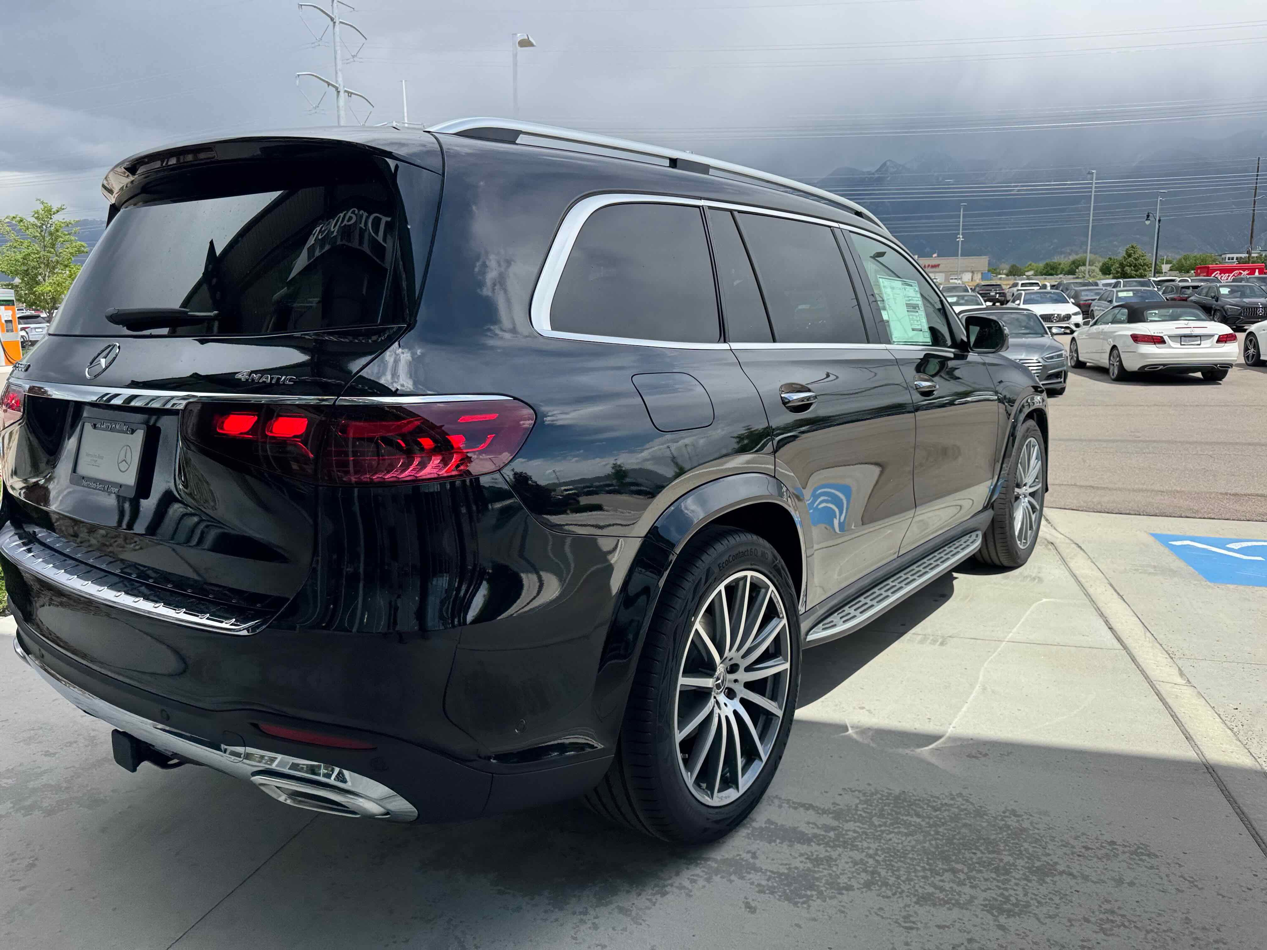 New 2025 Mercedes-Benz GLS 580 4MATIC image 7