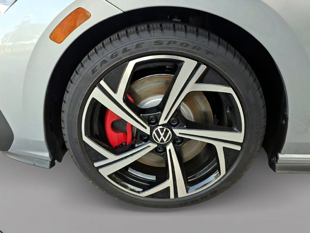 New 2026 Volkswagen GTI SE FWD image 8