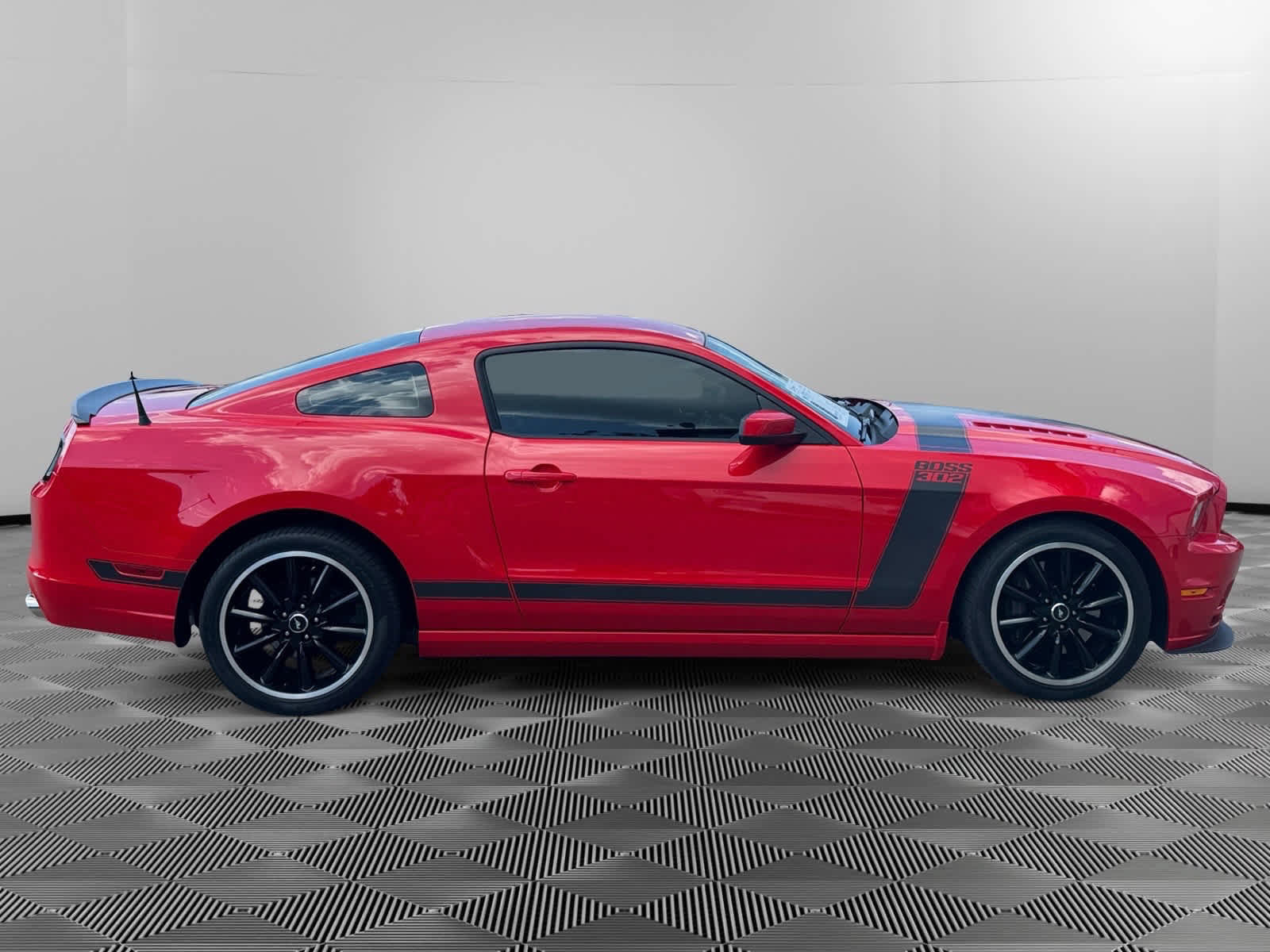 Used 2013 Ford Mustang Boss 302 w/ Boss 302 Accessory Pkg RWD image 6