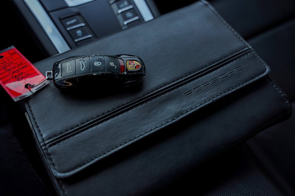 Used 2014 Porsche Cayman image 32