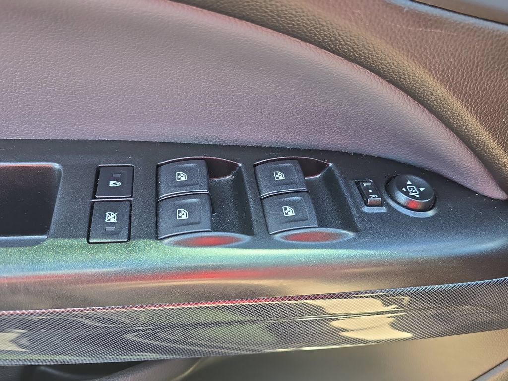 Used 2021 Chevrolet Colorado Z71 w/ Safety Package AWD/4WD image 29
