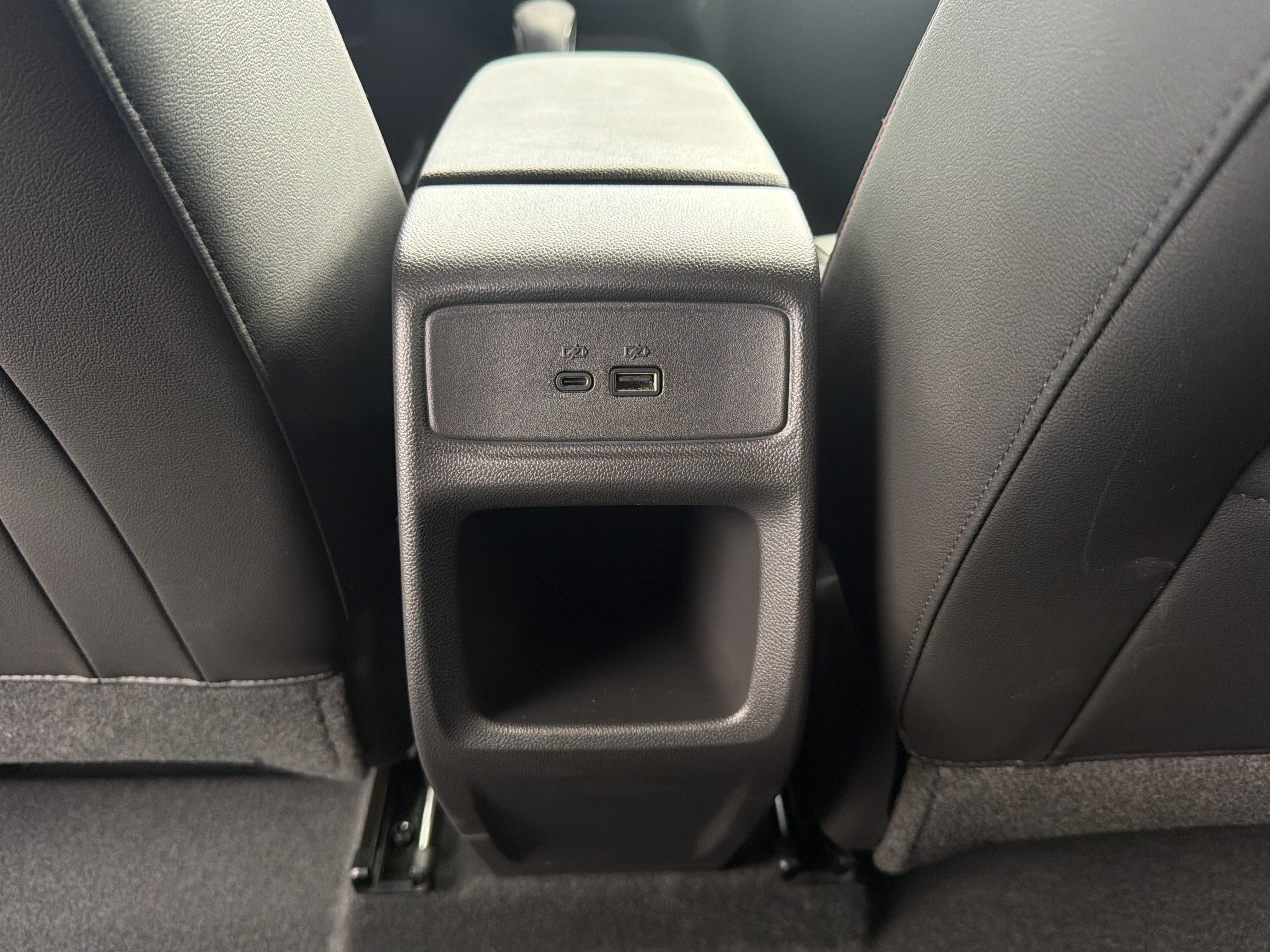 Used 2025 Chevrolet Trax RS w/ Driver Confidence Package FWD image 41