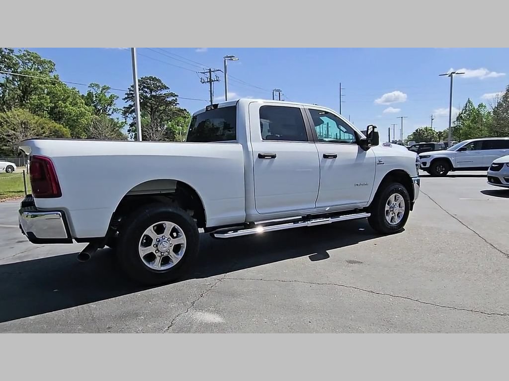 New 2026 RAM 3500 Big Horn AWD/4WD image 32