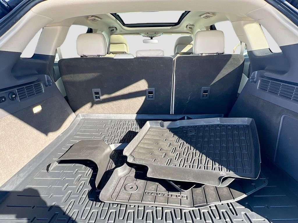 Used 2019 Lincoln Nautilus Reserve image 30