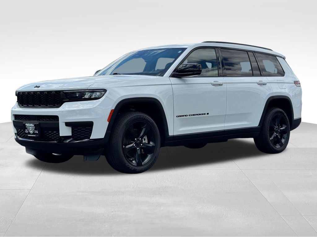 Used 2023 Jeep Grand Cherokee L Laredo AWD/4WD image 3