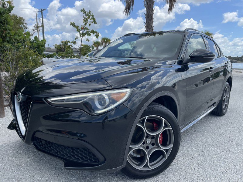 Used 2022 Alfa Romeo Stelvio Ti AWD/4WD image 42