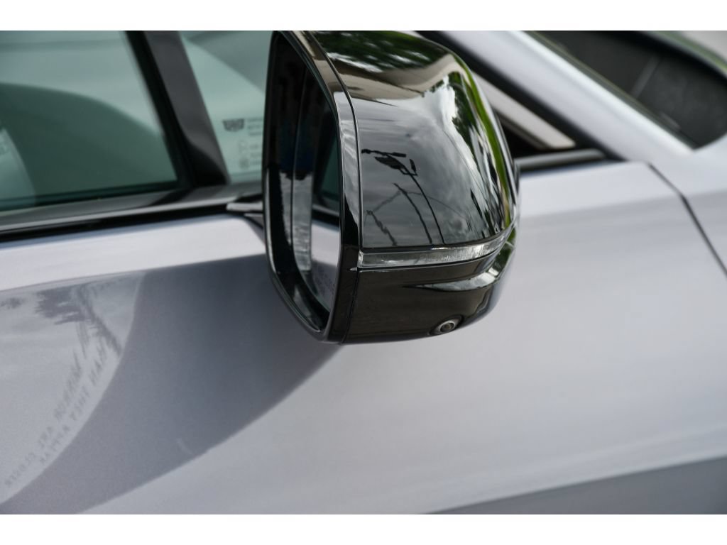 Used 2024 Cadillac Lyriq Sport AWD/4WD image 28