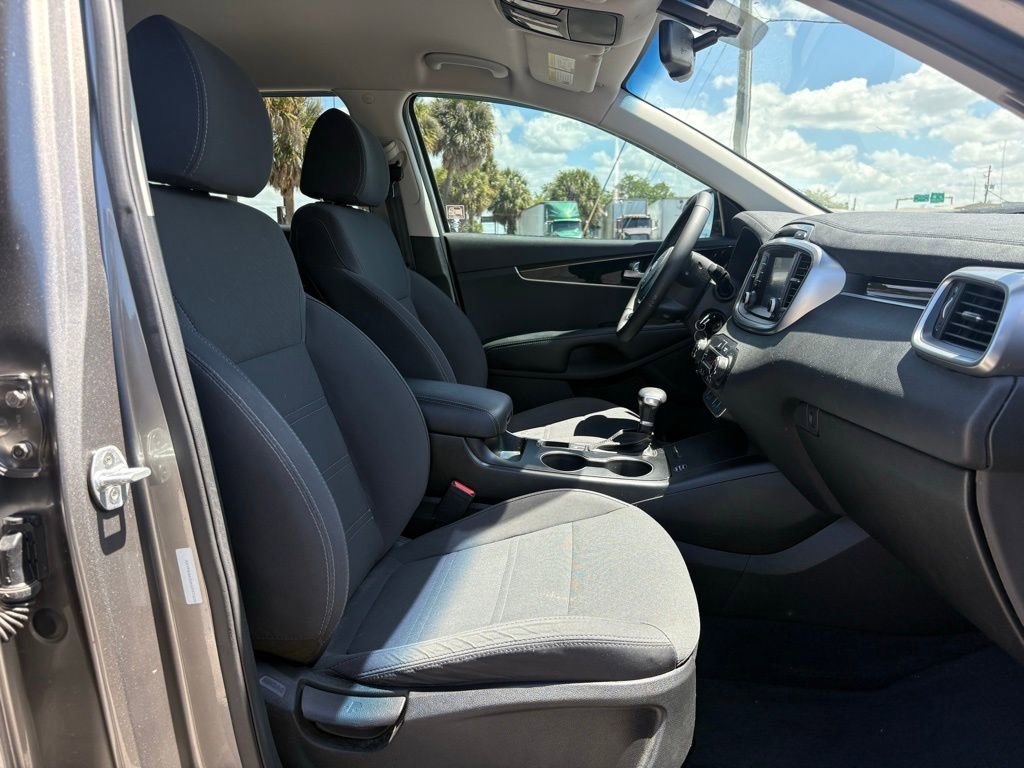 Used 2019 Kia Sorento LX w/ Option Group 020 image 16
