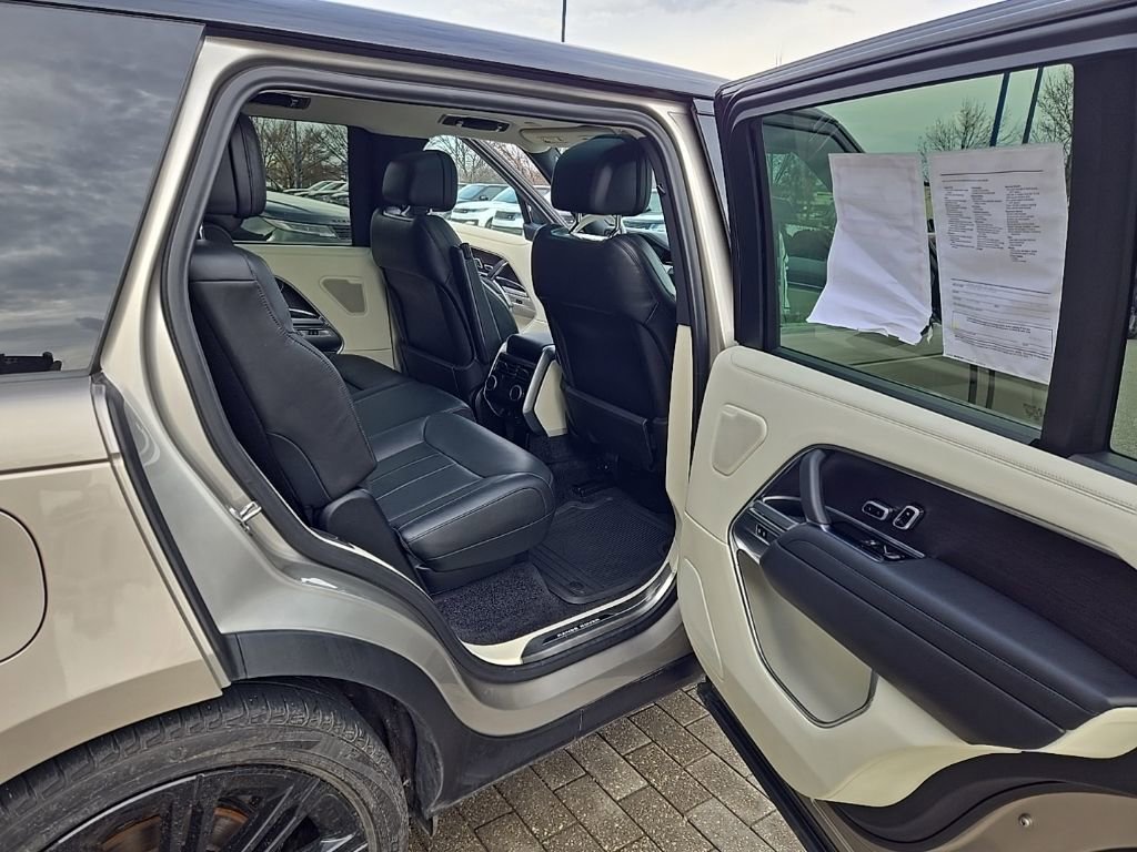 Certified 2024 Land Rover Range Rover Long Wheelbase SE image 19