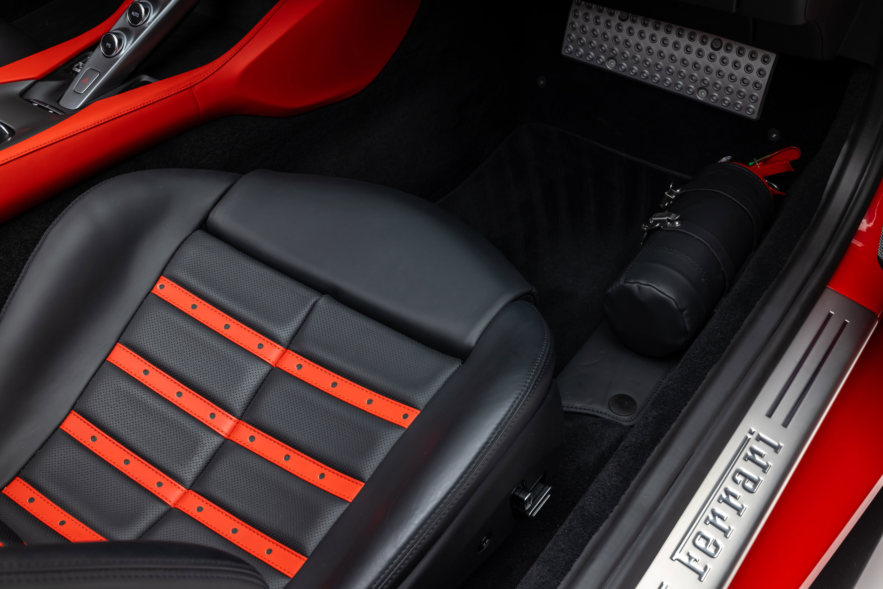 Certified 2022 Ferrari Portofino M RWD image 62