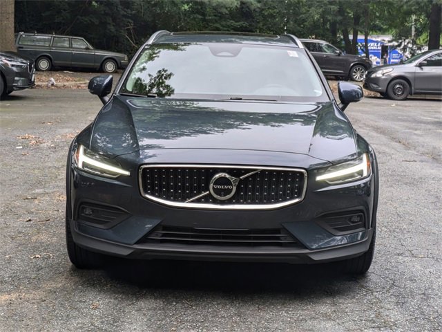 Certified 2024 Volvo V60 B5 Cross Country Plus image 2