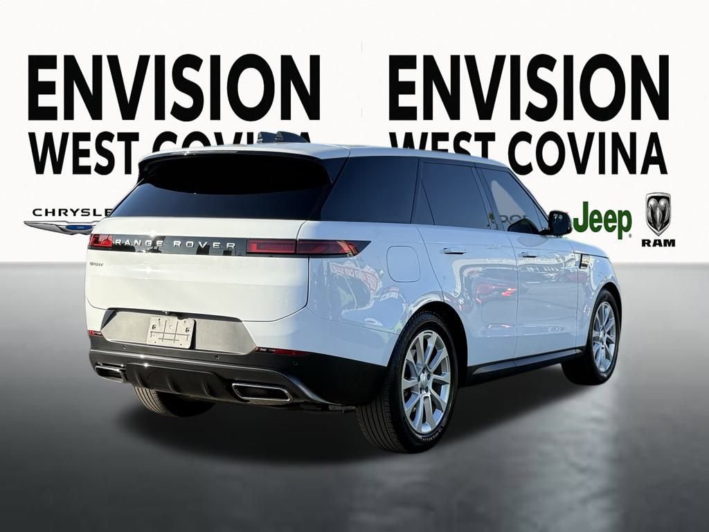 Used 2024 Land Rover Range Rover Sport SE image 11